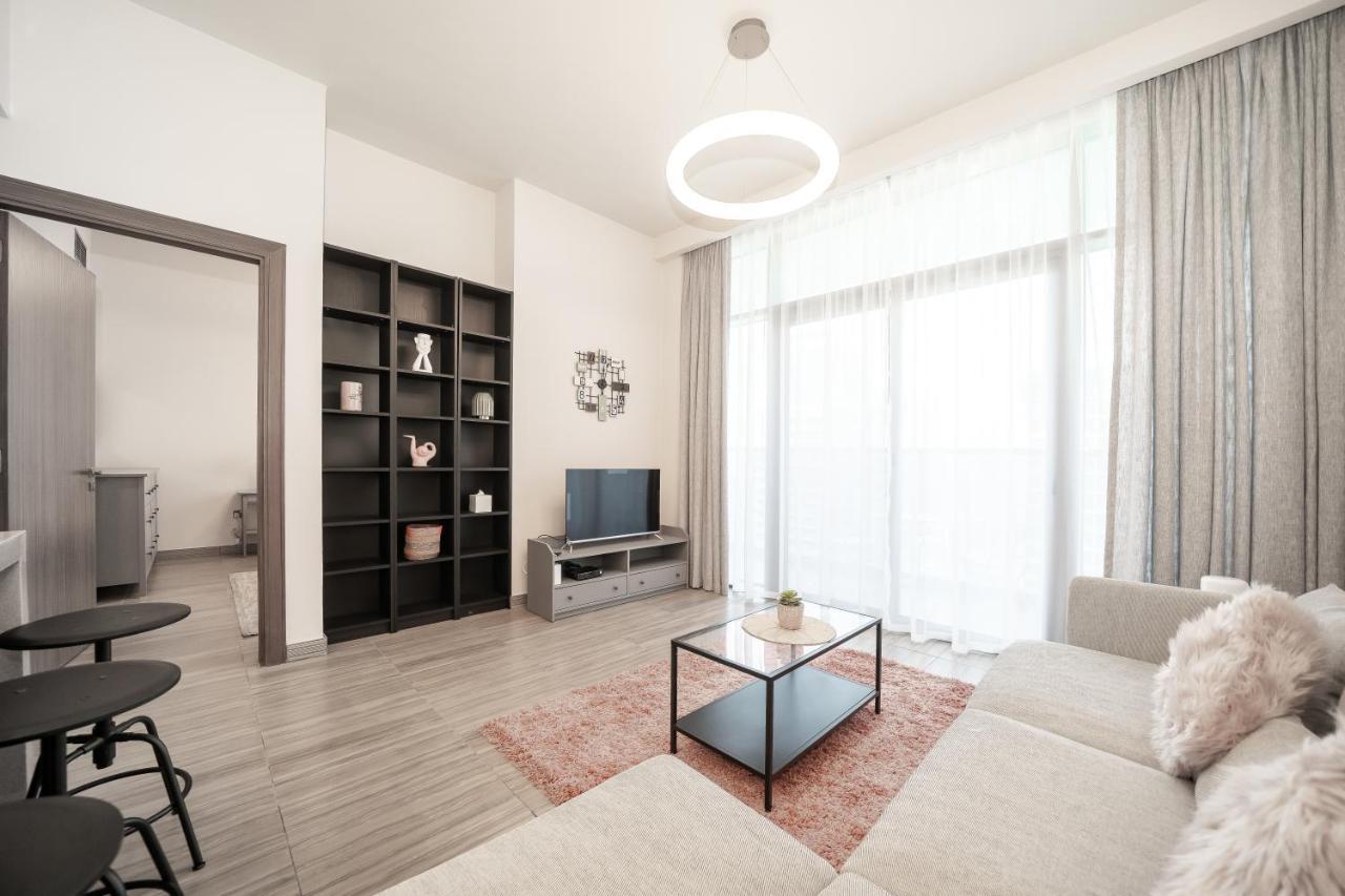 Luton - Modern & View 1br , Mbl Residence, Jumeirah Towers Apartment