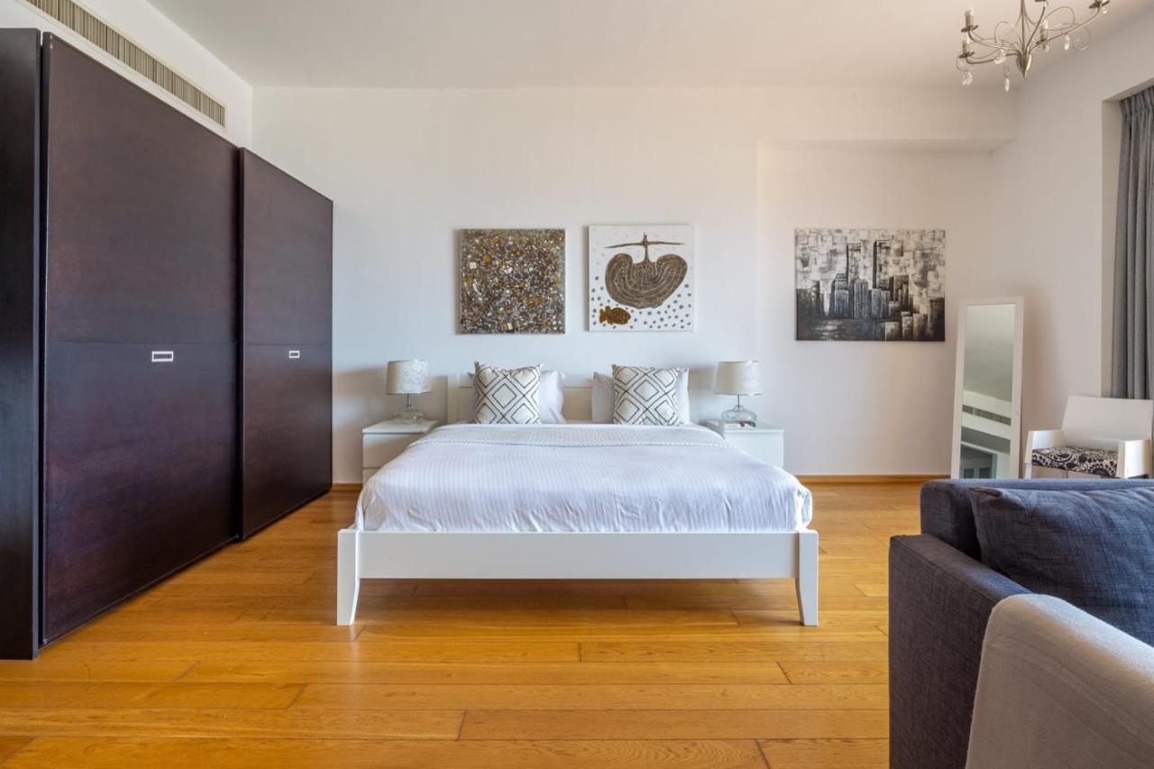 Frank Porter - Rimal 3 Apartment Dubai