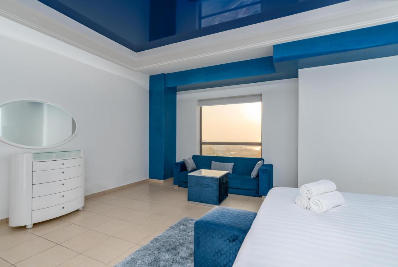Elan Rimal 5 Suits Apartment *