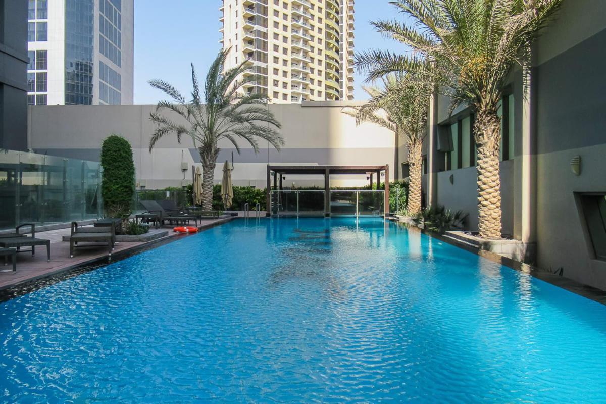 Frank Porter - Damac Voleo Apartment *