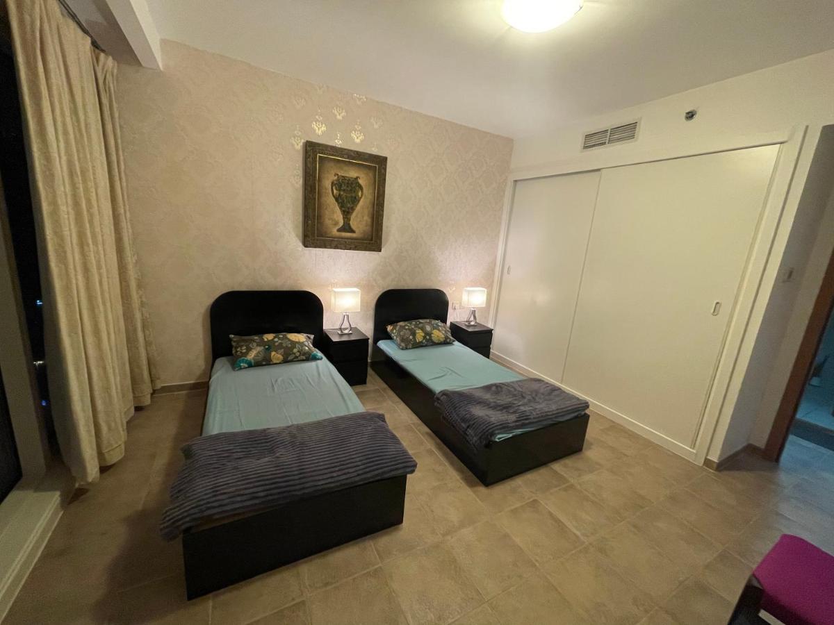 Travelers Backpackers Hostel Dubai
