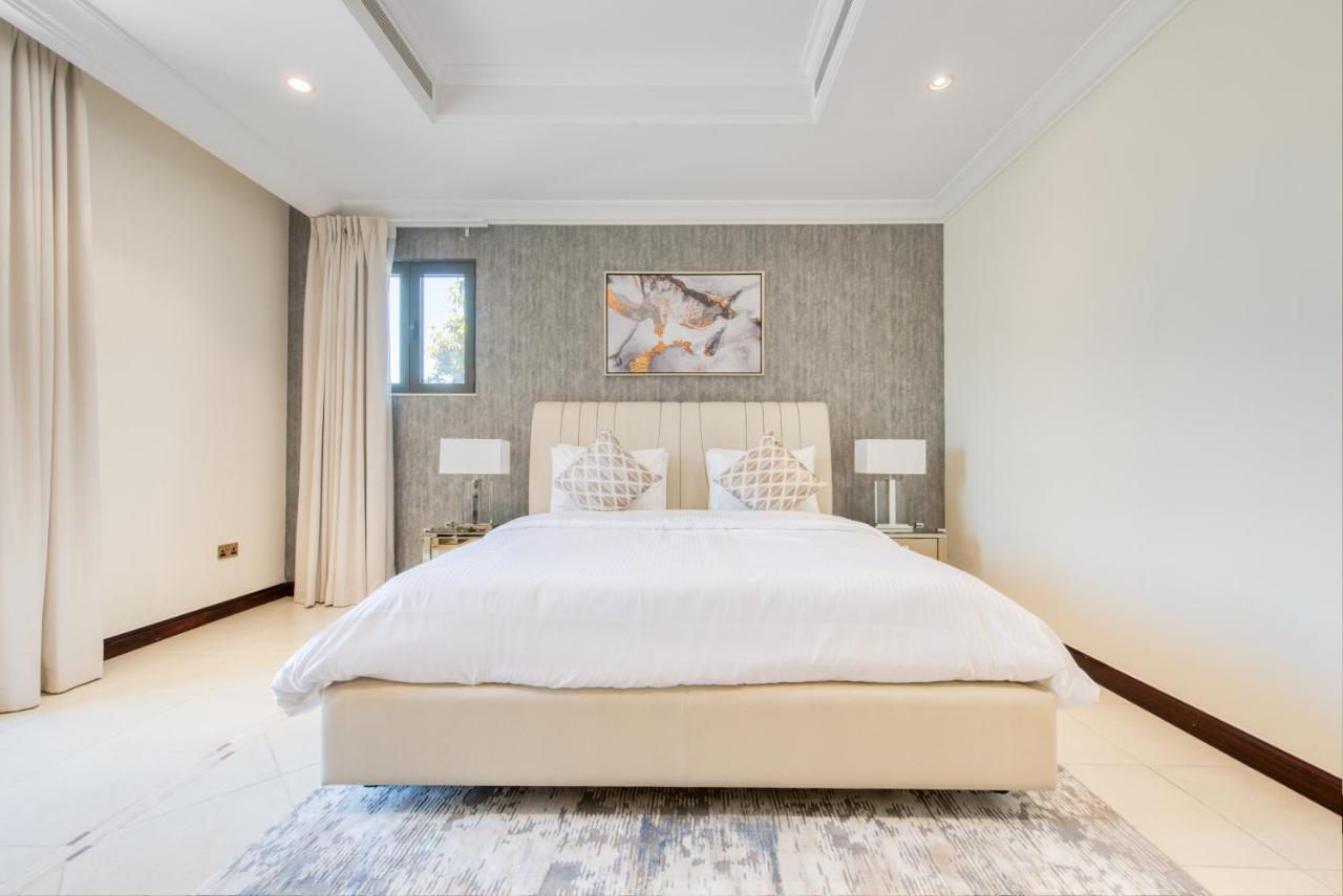 Villa Sol Living - Exquisite 5br Garden W/pool & Beach In Palm Dubai