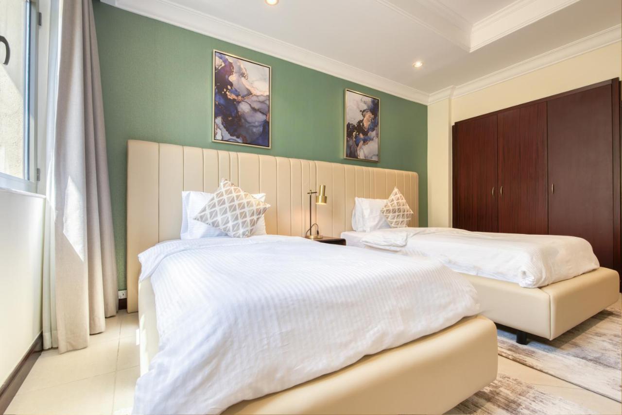 Sol Living - Exquisite 5br Garden W/pool & Beach In Palm Villa Dubai