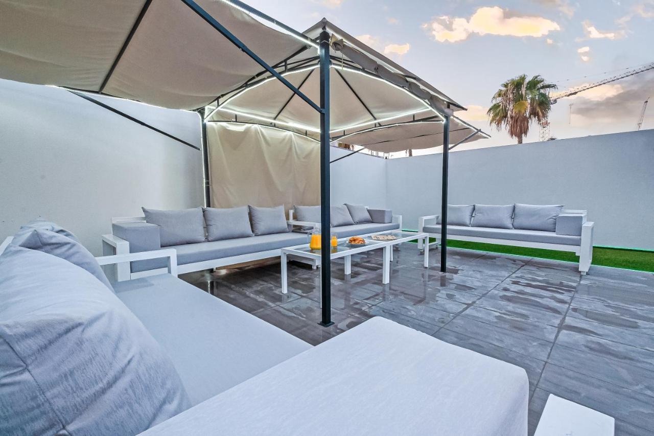 Luxury Modern White On Island 9,500 Sqft Villa