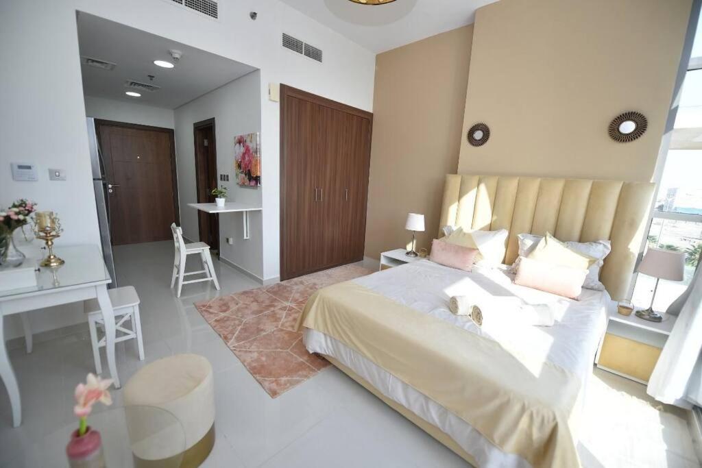 Apartment Lovely Studio In Damac Hills Next To The Main Gate *