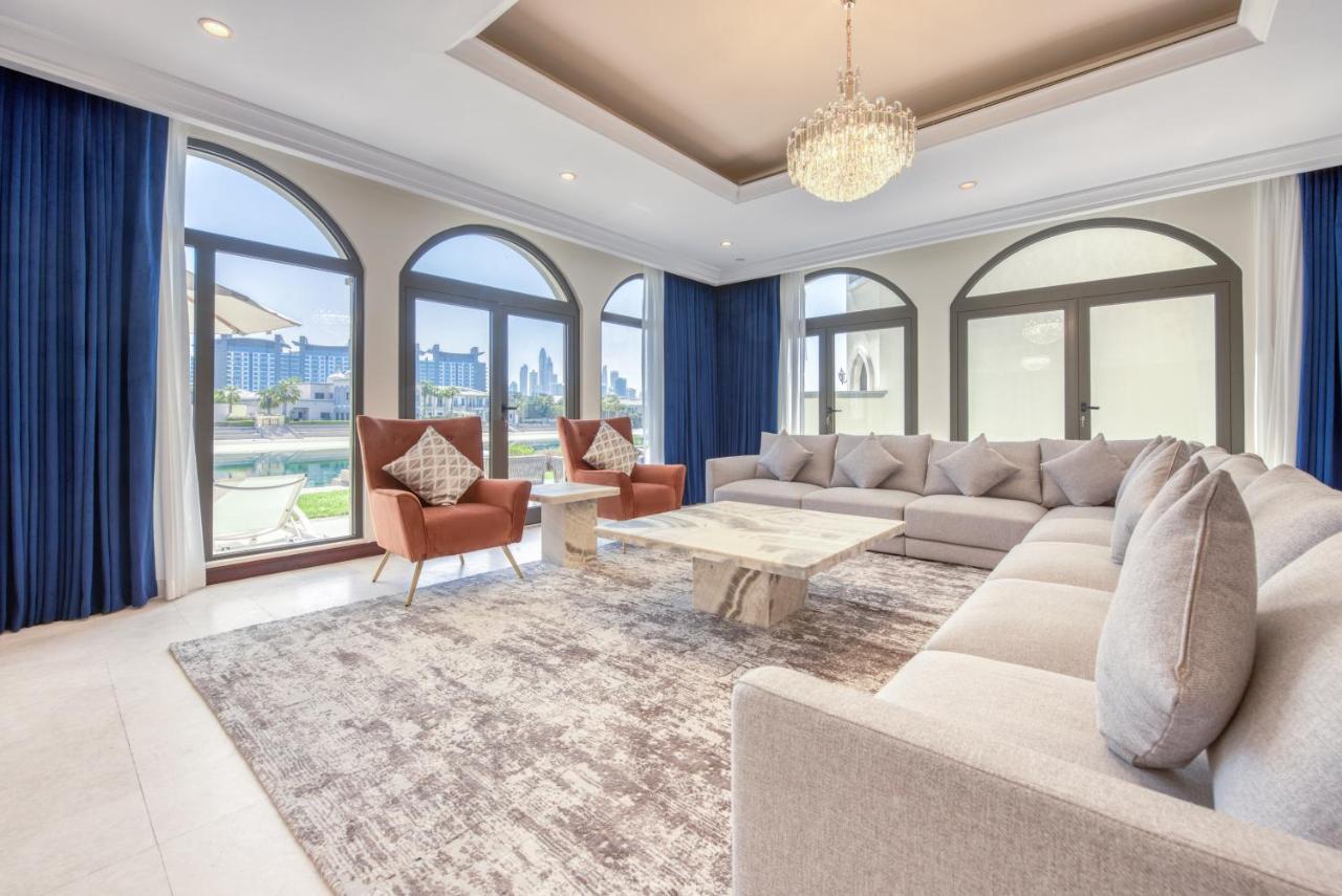 Sol Living - Exquisite 5br Garden W/pool & Beach In Palm Villa Dubai
