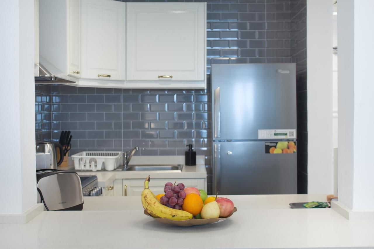 Luxe Studio Near Discovery Gardens Metro Station Apartment *