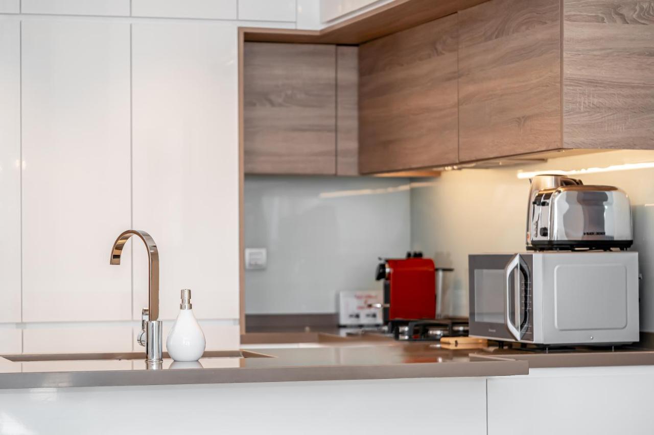 Higuests - Gorgeous Close To Jbr Apartment
