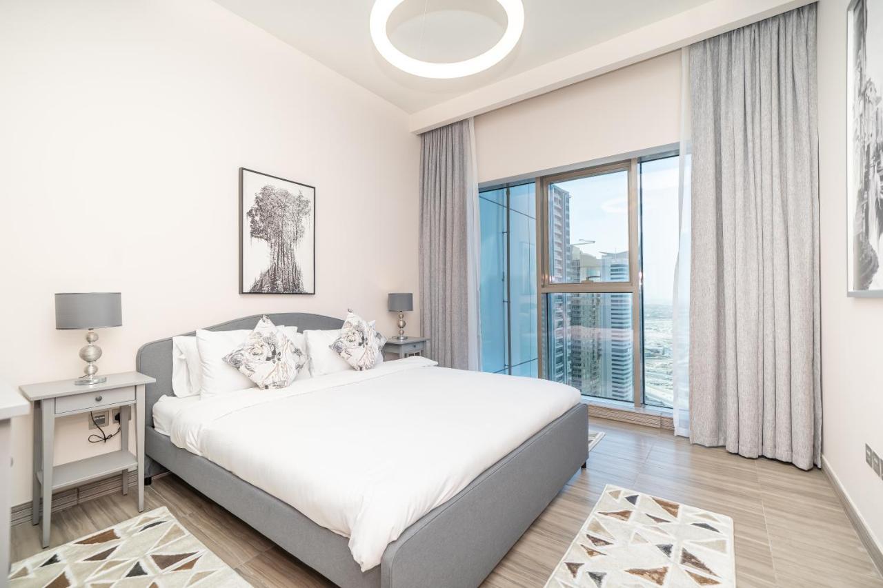 Luton - Modern & View 1br , Mbl Residence, Jumeirah Towers *