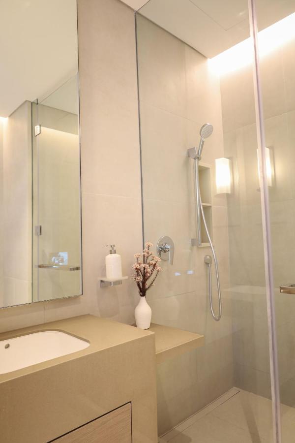 2 Bed The Beach By Address Residential *