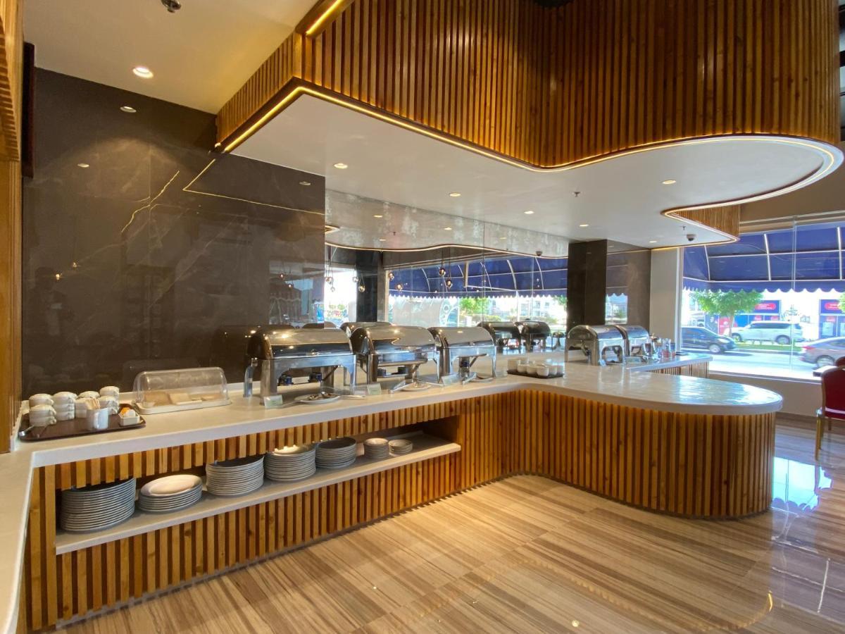 Baity Aparthotel 3*