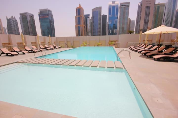 Luxury Escapes - Brand New 1br West Avenue Marina Apartment Dubai