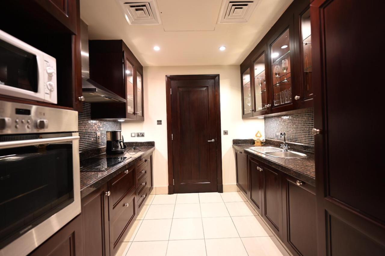 Newly Furnished. Cozy Apartment. Quite Location. Apartment