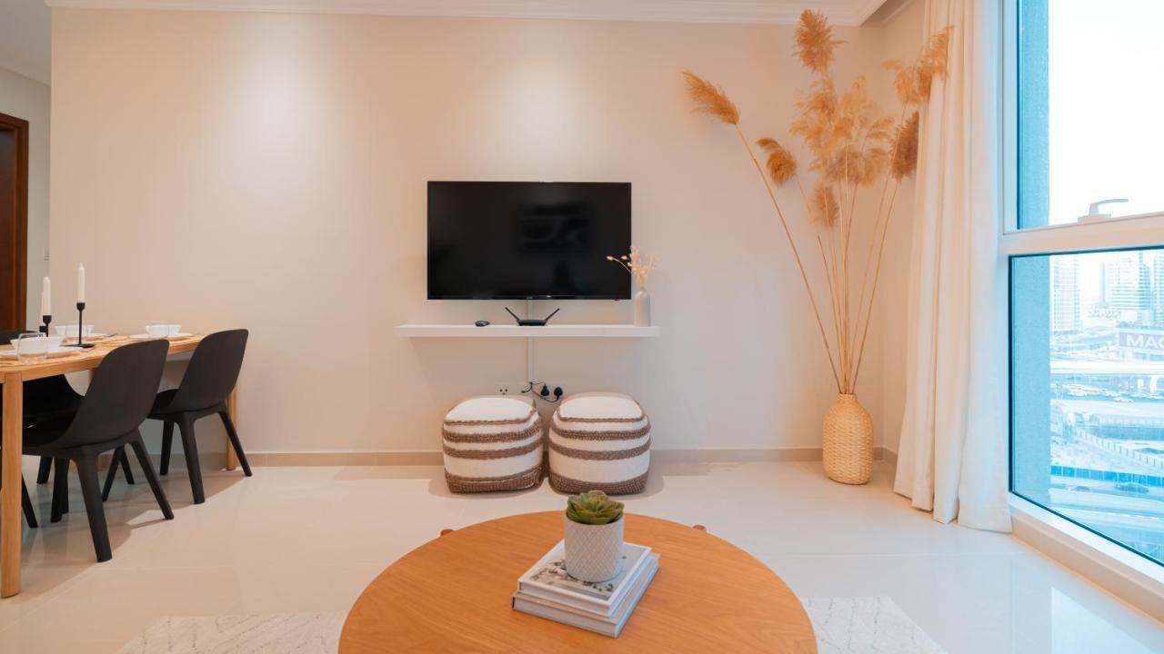 Apartment Superb Furnished 1Br Apt Near Dubai Mall Burj Khalifa *