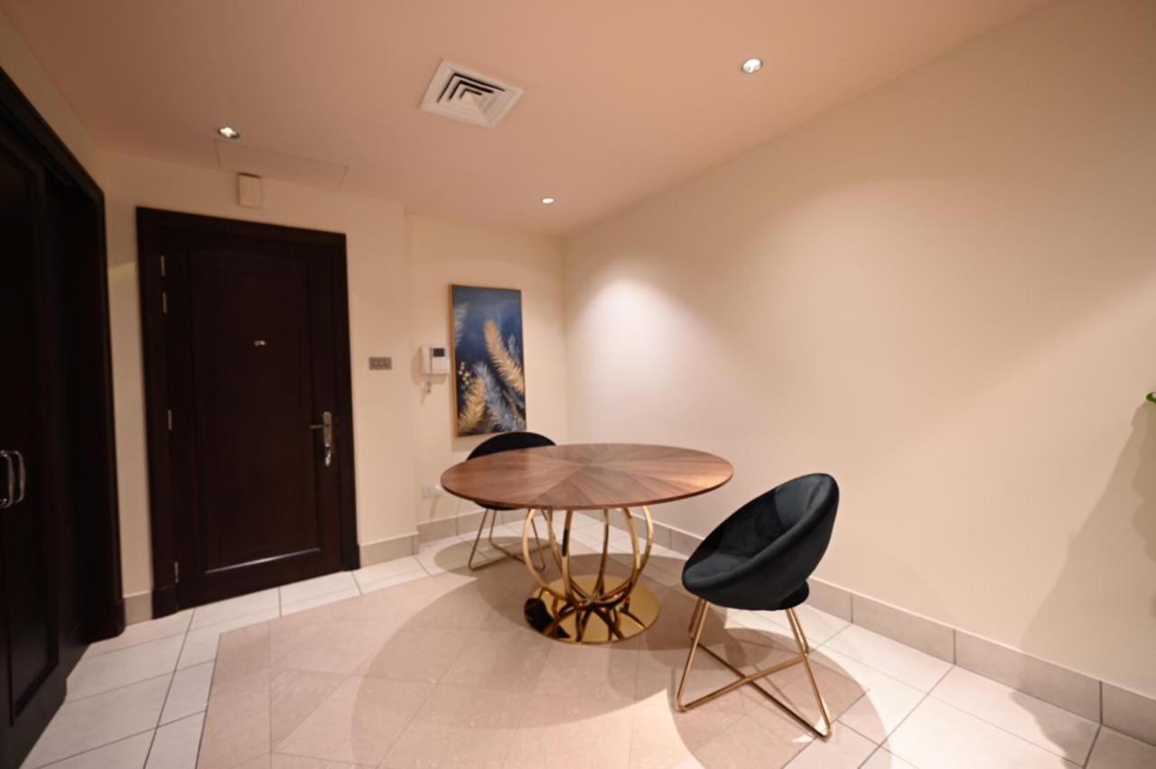 Apartment Newly Furnished. Cozy Apartment. Quite Location. *