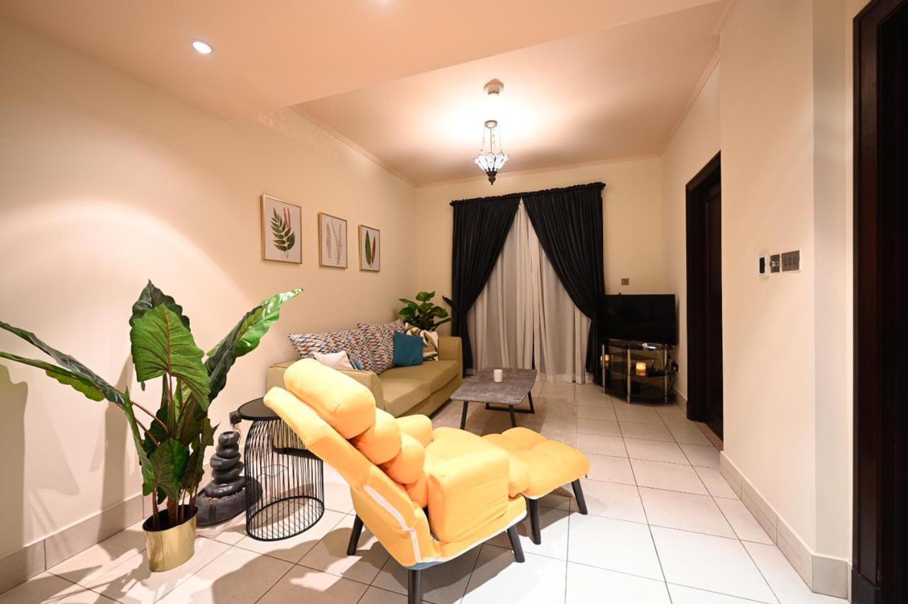 Apartment Newly Furnished. Cozy Apartment. Quite Location. *