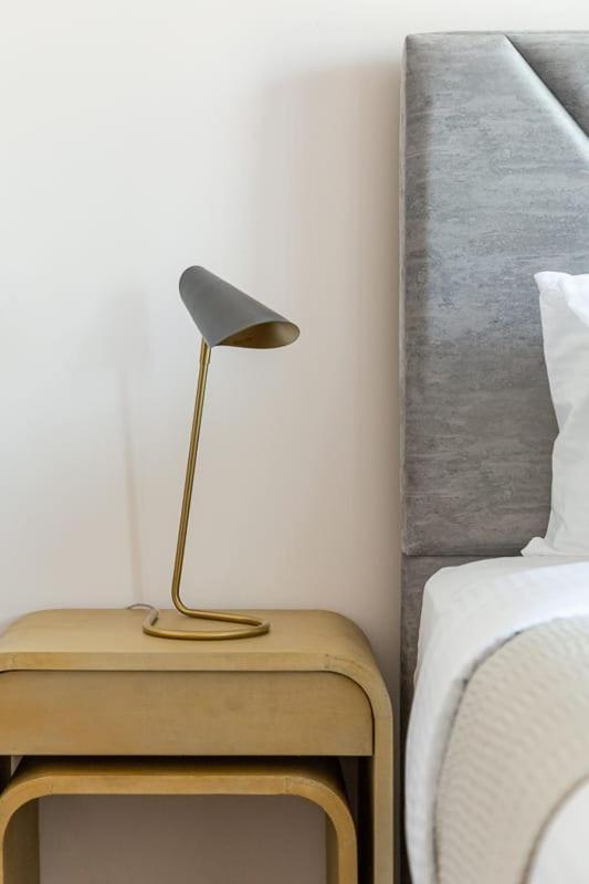 Frank Porter - Mbl Apartment