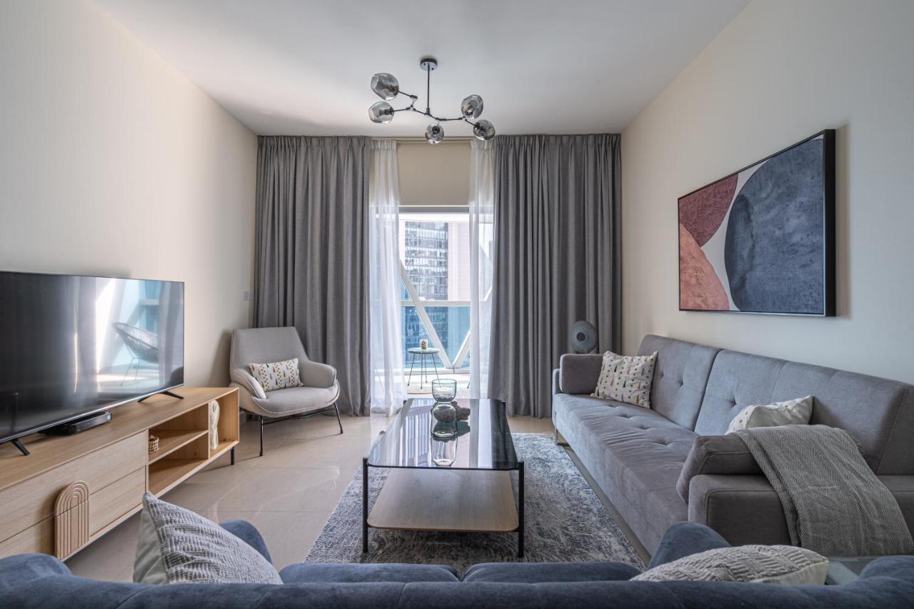 Higuests - Luxury In The Iconic Park Towers Apartment *