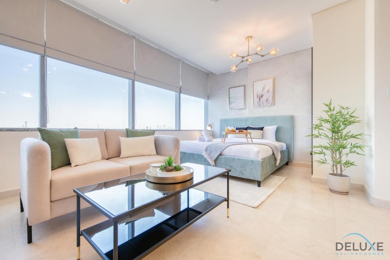 Great Value Stylish With Pool & Stunning Views By Deluxe Homes Apartment