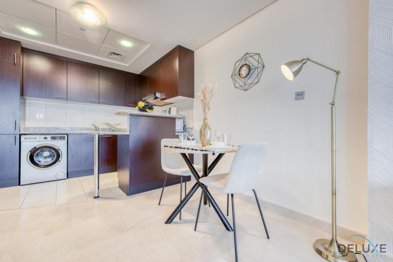 Great Value Stylish With Pool & Stunning Views By Deluxe Homes Apartment