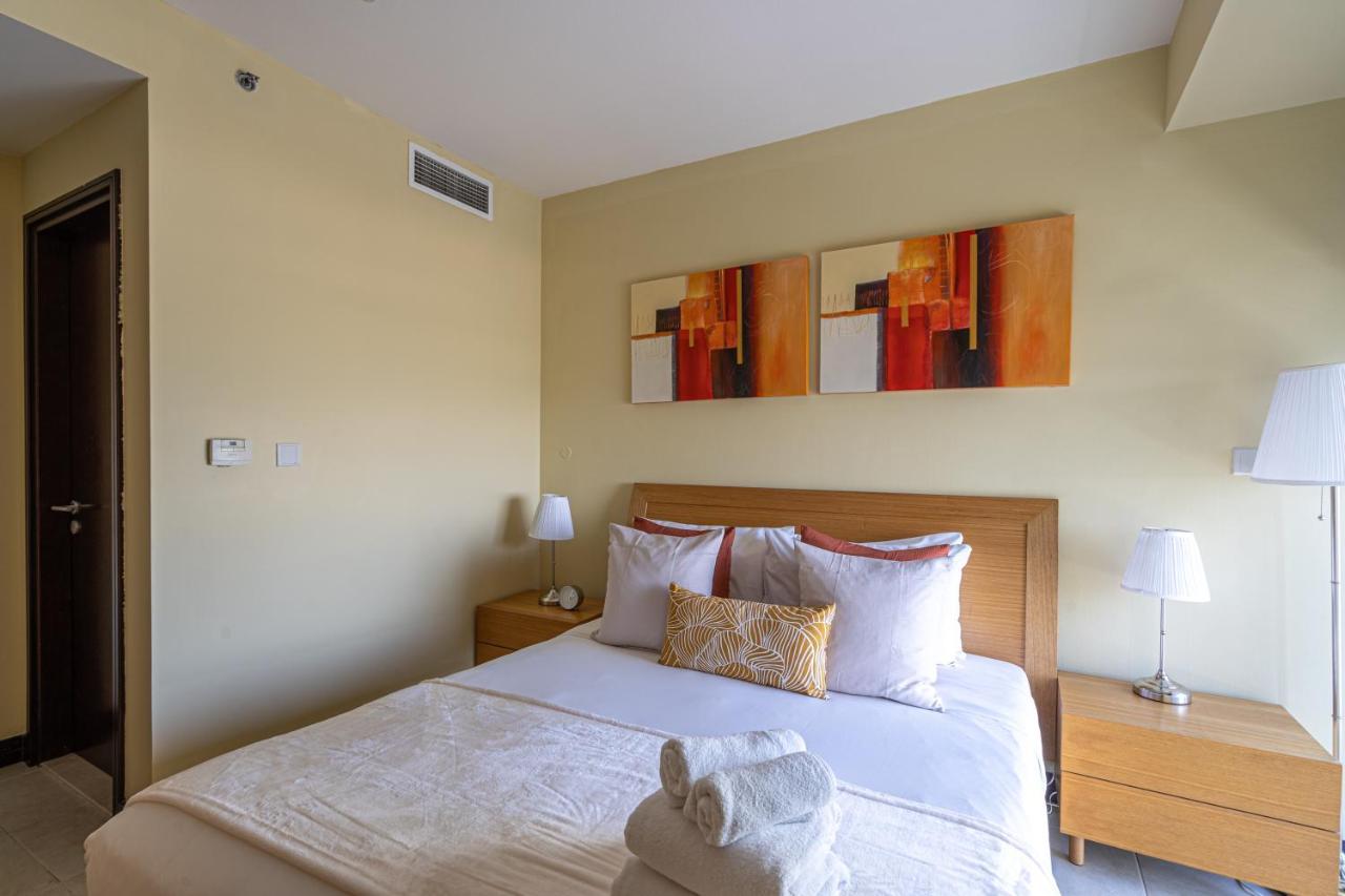 Higuests - Spacious Close To Marina Walk