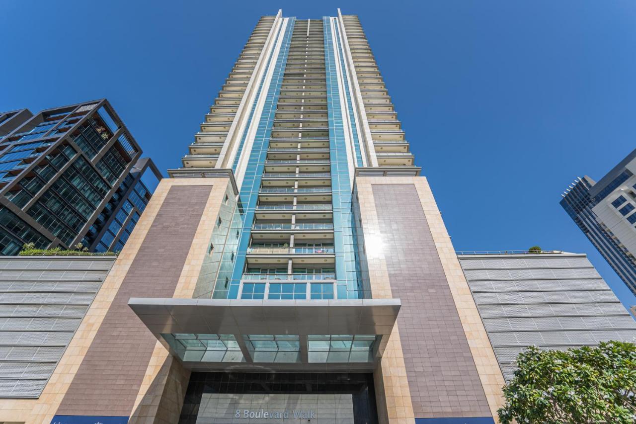 Higuests - Royal 2br With Balcony Near Burj Khalifa Dubai