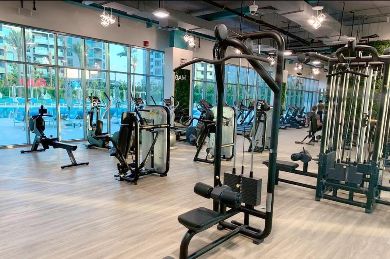 Elite Lux Homes - Cozy & Stylish 1 Bedroom With Huge Pools & World Class Gym Dubai