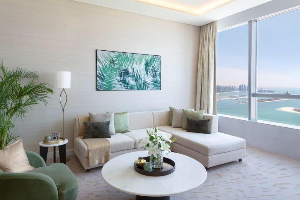 Hvr The Palm Apartment *