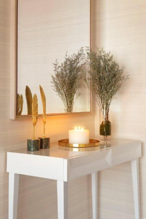 Hvr The Palm Apartment