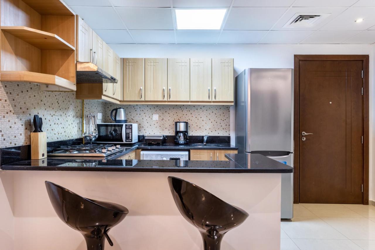Apartment Live Spacious 3br - En With Balcony *