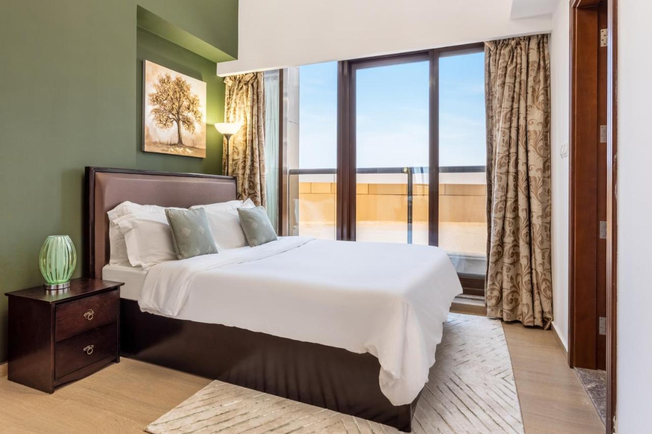 Live Spacious 3br - En With Balcony * Dubai