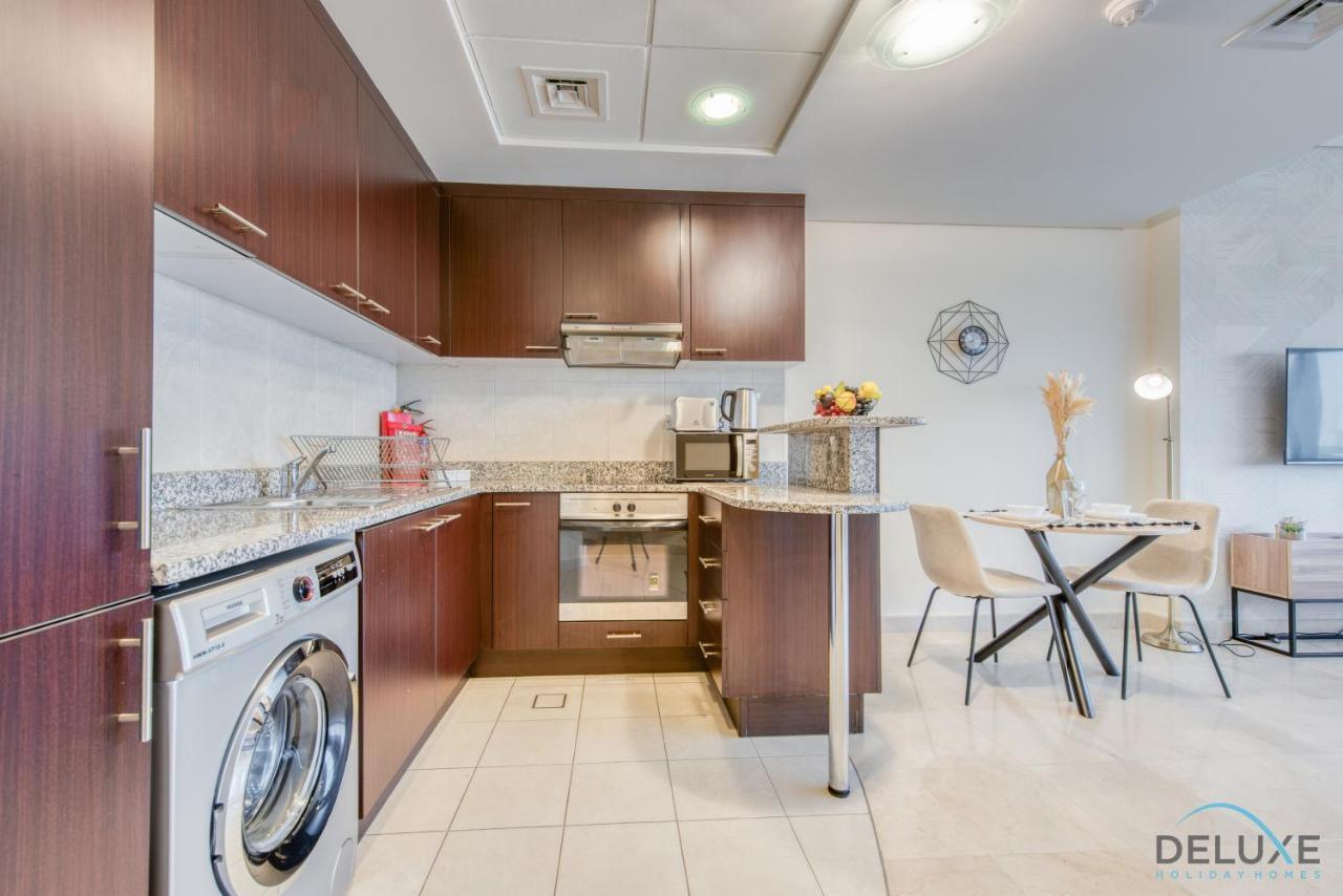 Great Value Stylish With Pool & Stunning Views By Deluxe Homes