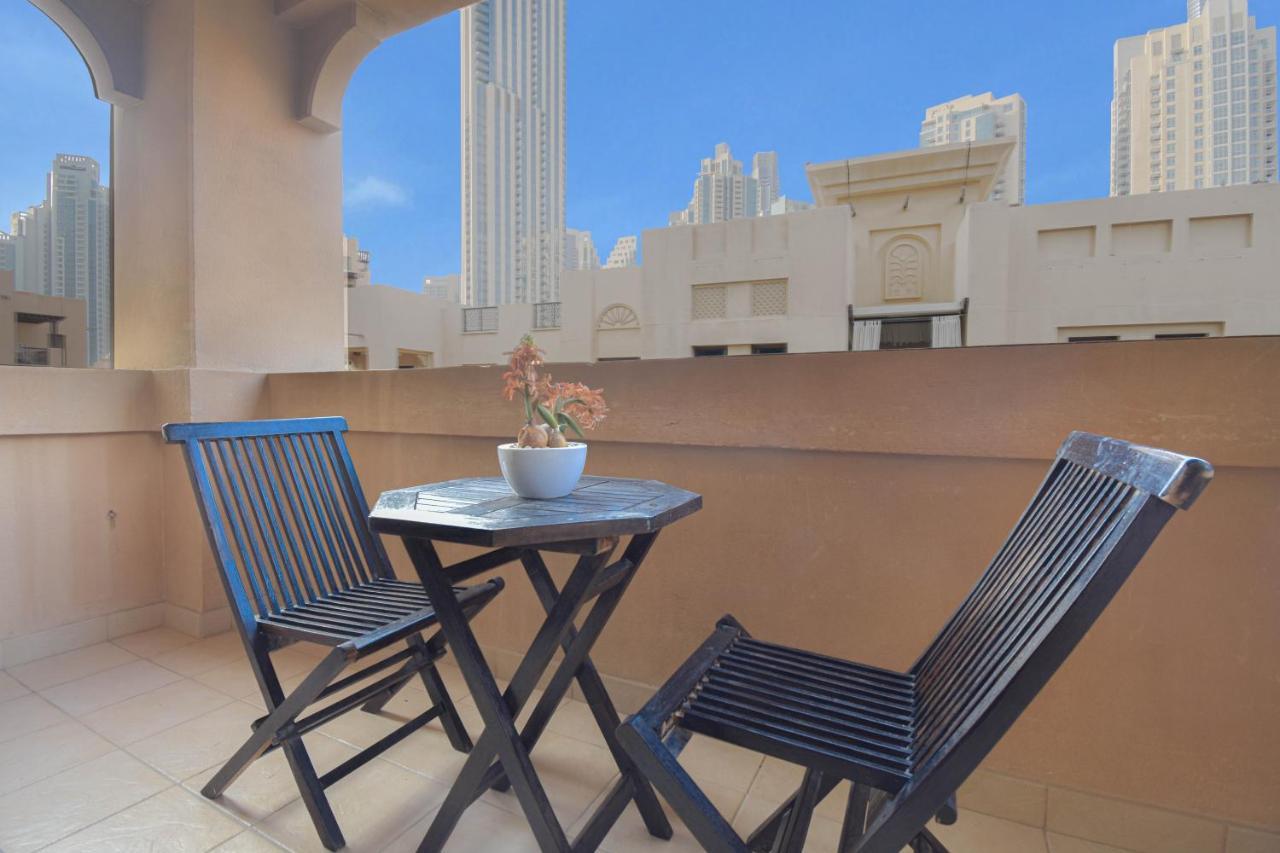 Bnbmehomes - Dashing 2b Apt In Old Downtown - 205 Apartment