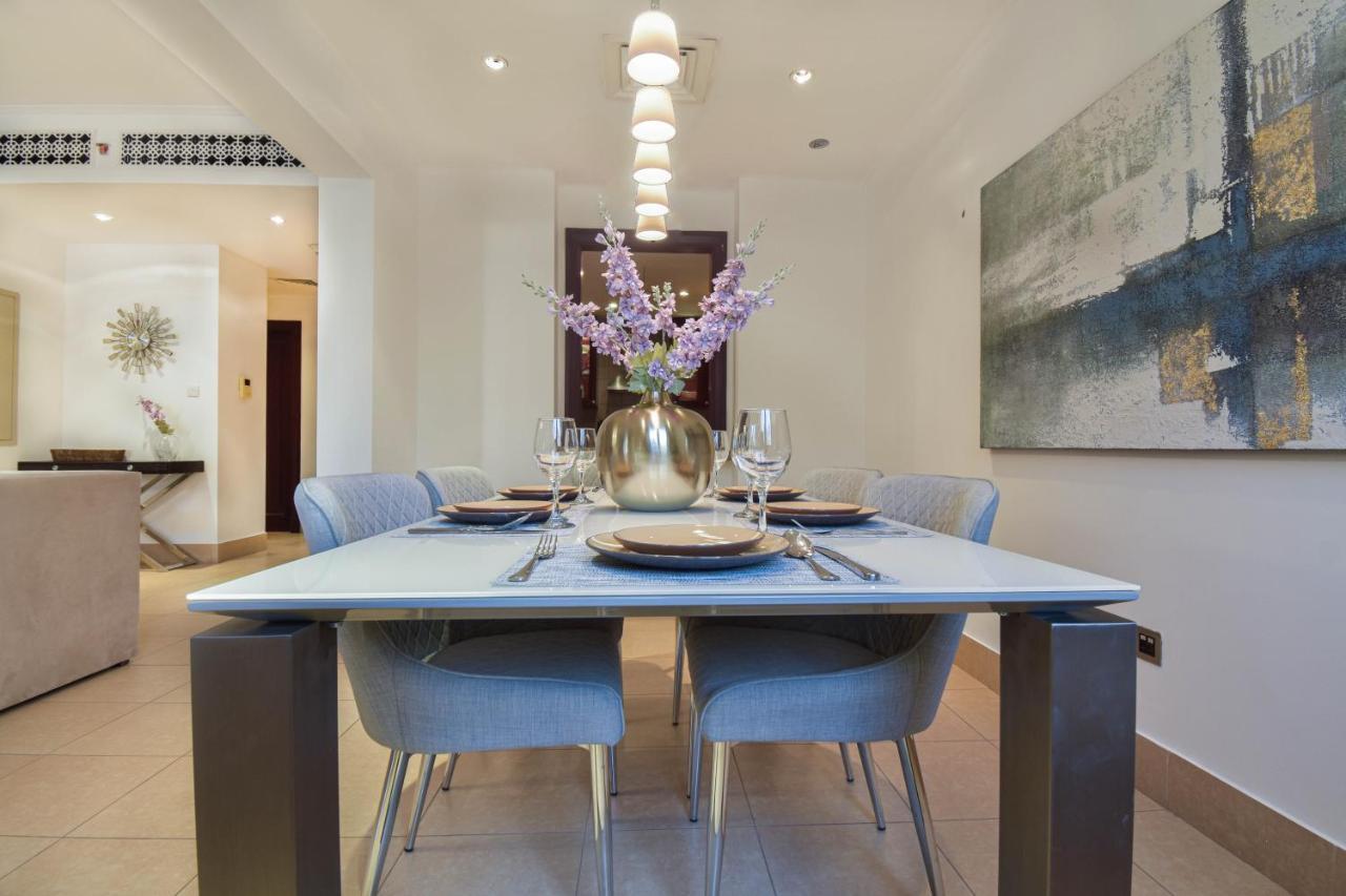 Bnbmehomes - Dashing 2b Apt In Old Downtown - 205 Apartment