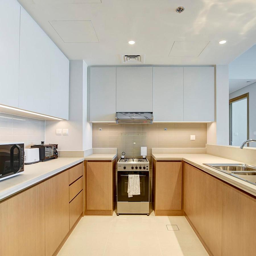 Harbour Views - Large 2 Bdr Apt - Balcony - Views Apartment