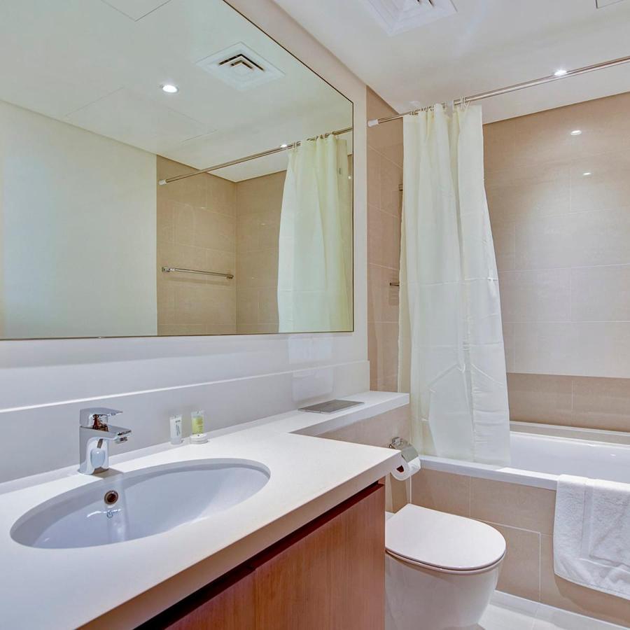 Apartment Harbour Views - Large 2 Bdr Apt - Balcony - Views *