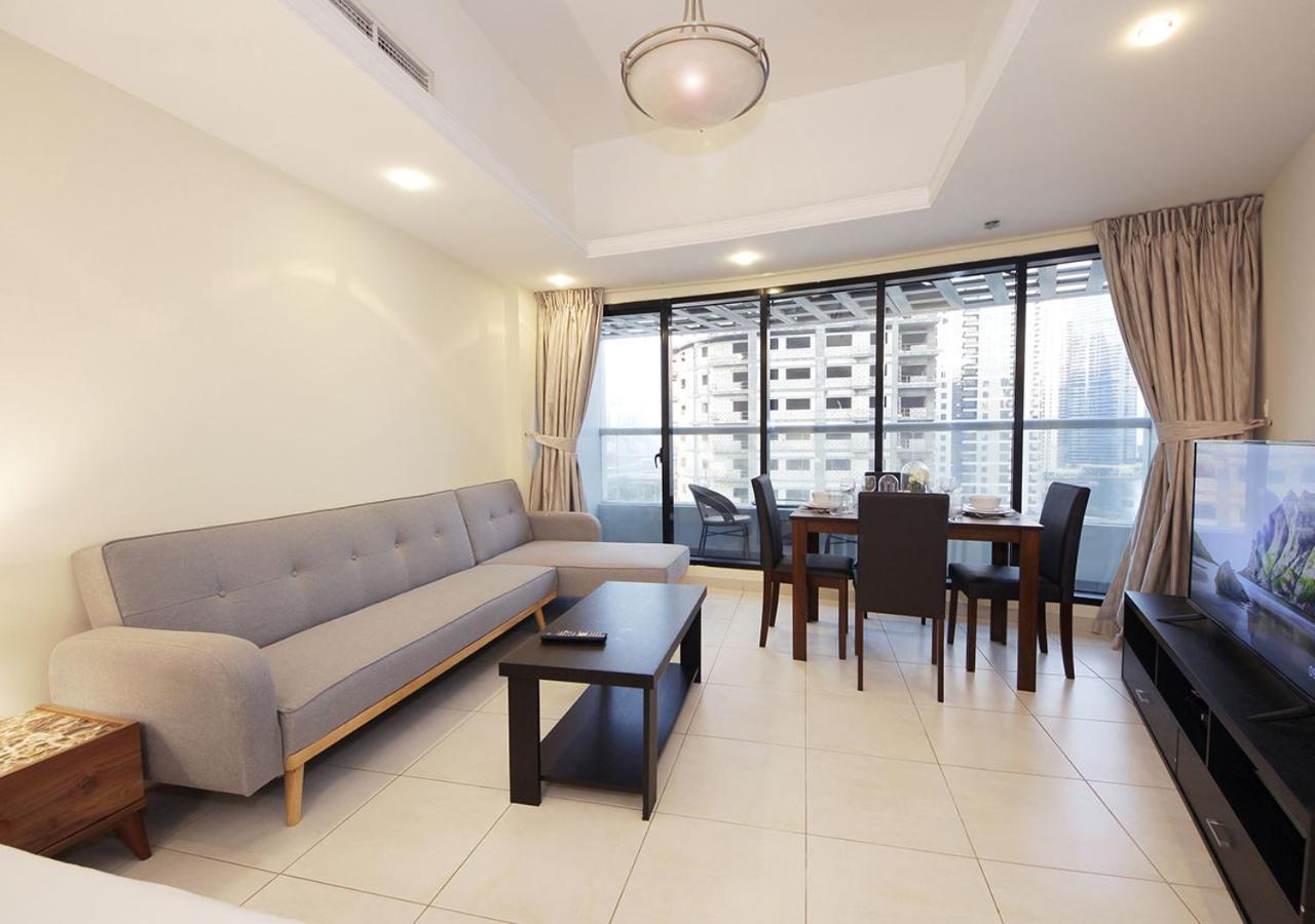 Apartment Rh- Cozy Studio, Al Waleed , Cluster R, Jlt Dubai
