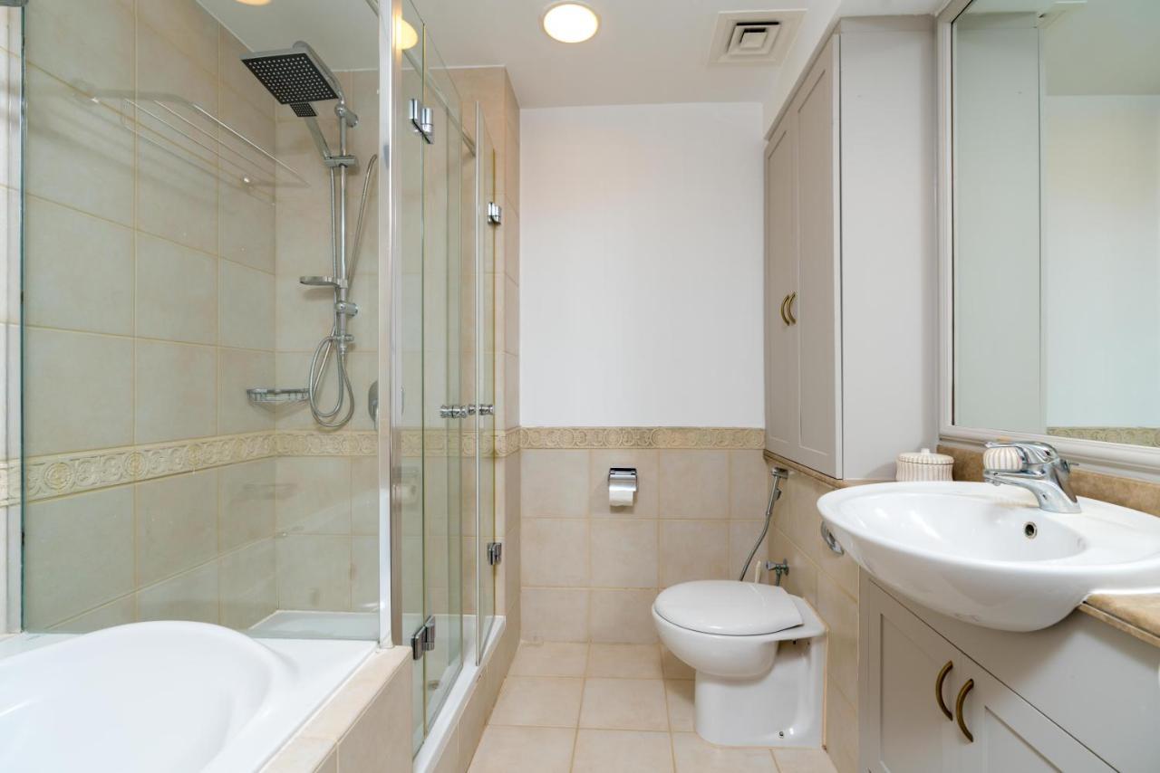 Marina - Opulent 3 Bedroom Apartment