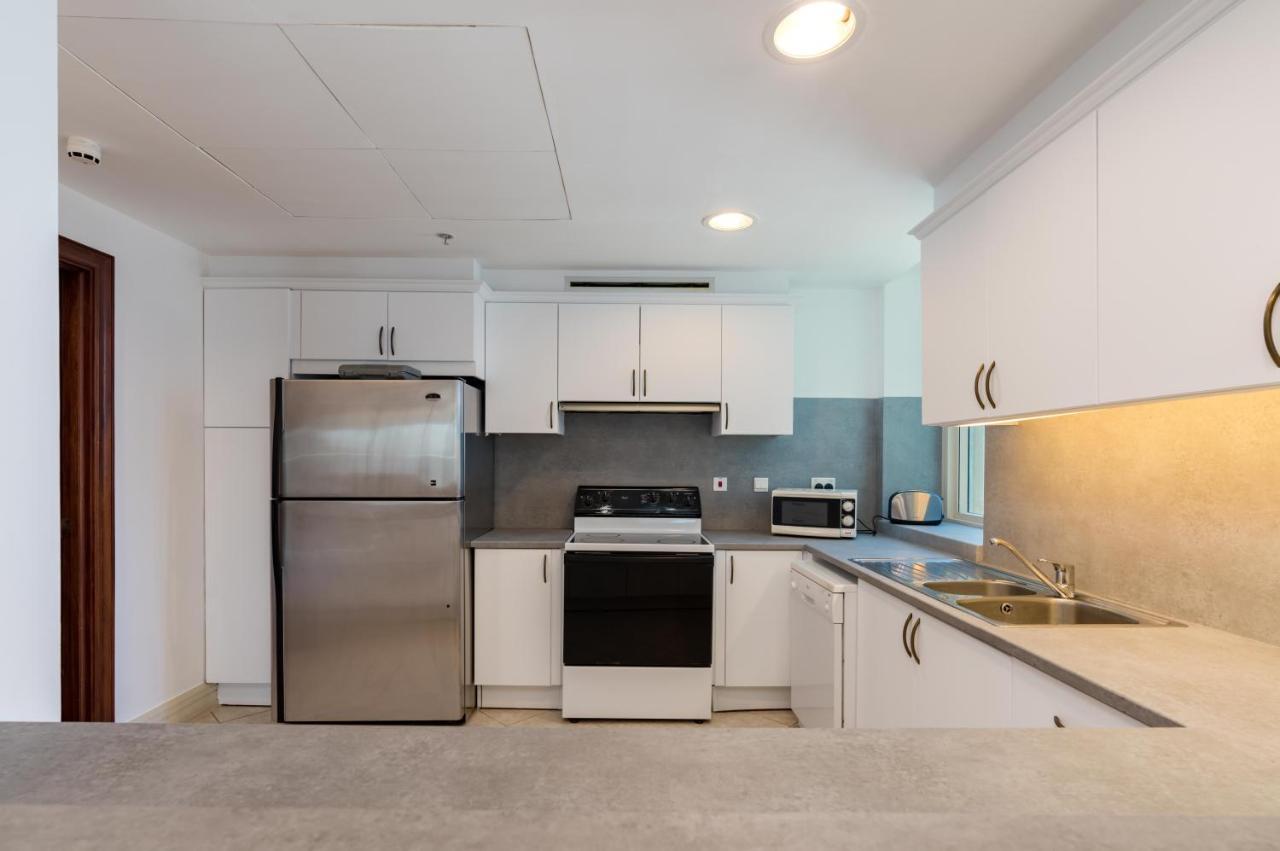 Marina - Opulent 3 Bedroom Dubai