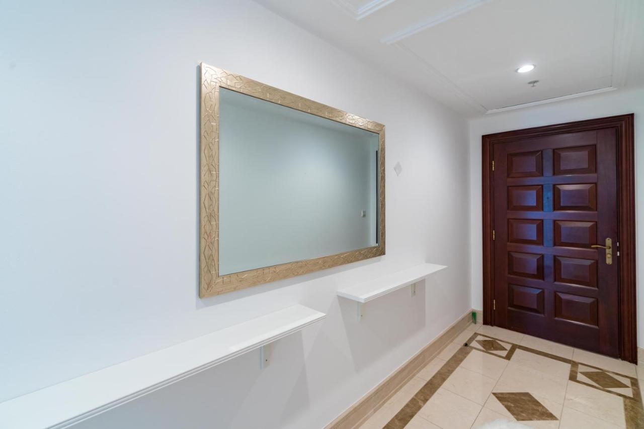 Marina - Opulent 3 Bedroom *