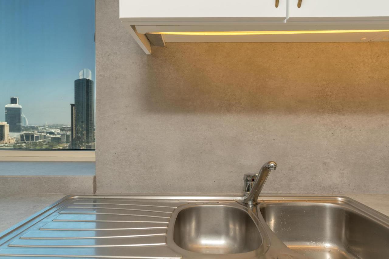 Marina - Opulent 3 Bedroom Apartment Dubai