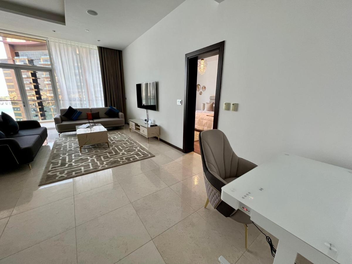 Tiara Residences, Free & Pool Access Dubai