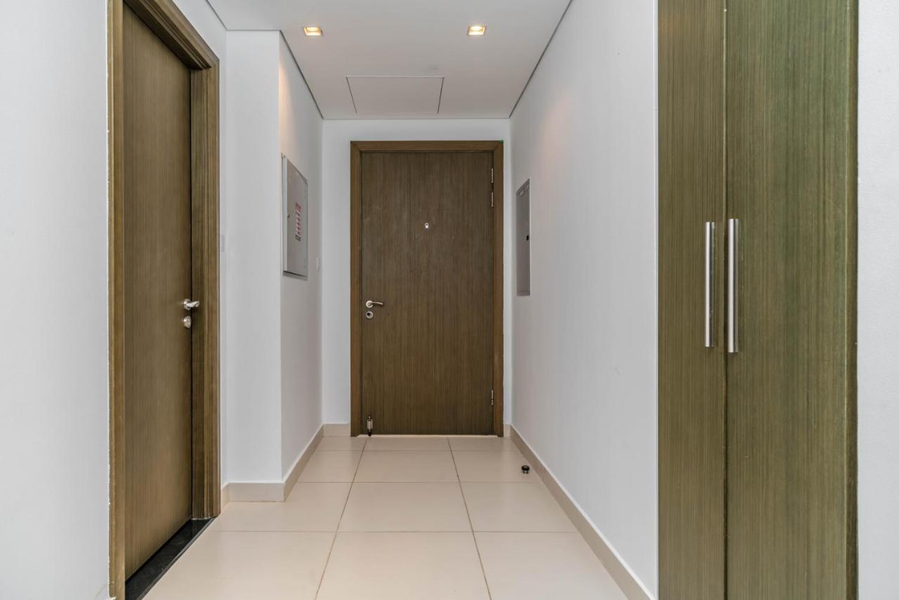 Lux Lofts Tower Downtown Boulevard & Sea Views Apartment