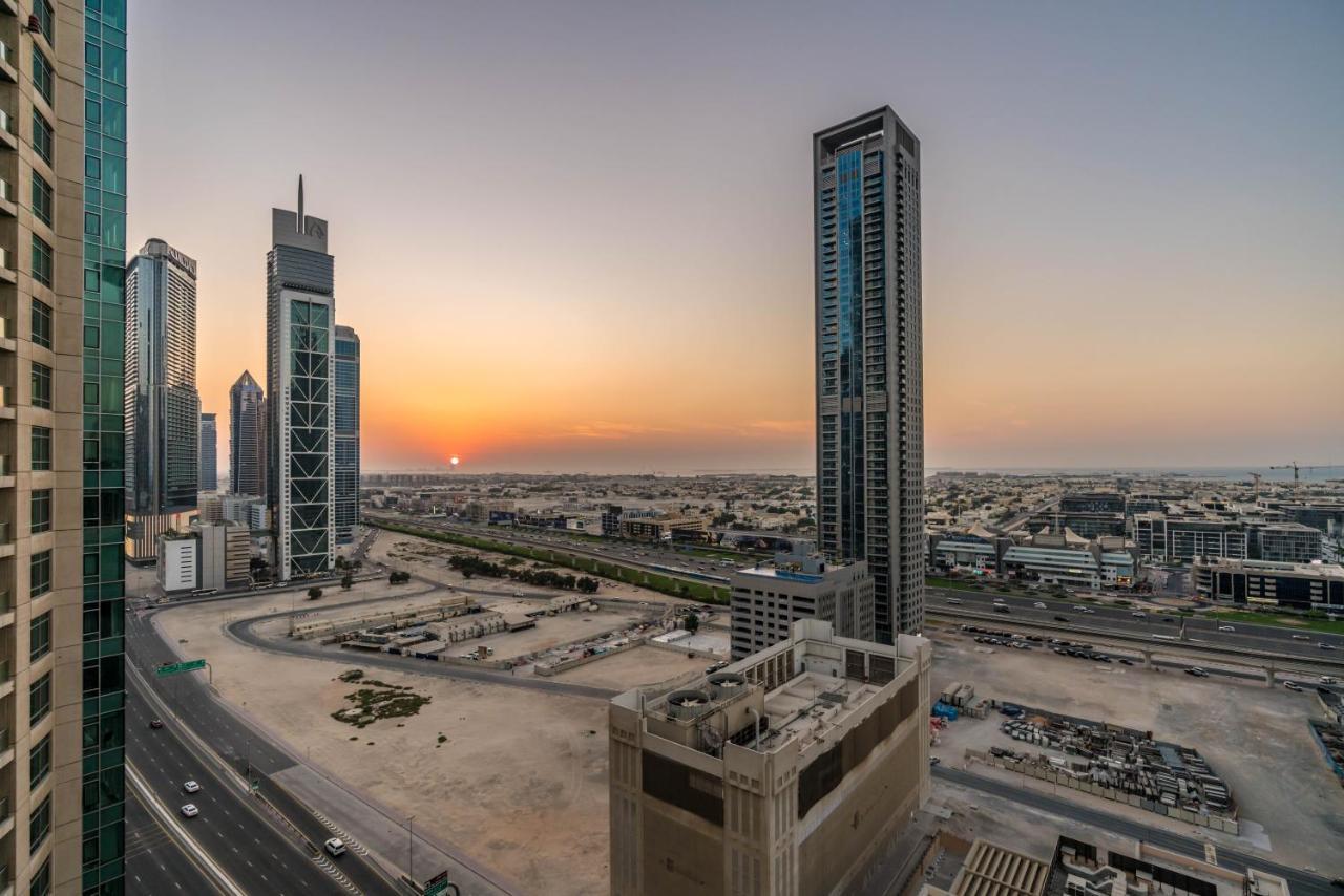 Lux Lofts Tower Downtown Boulevard & Sea Views Apartment