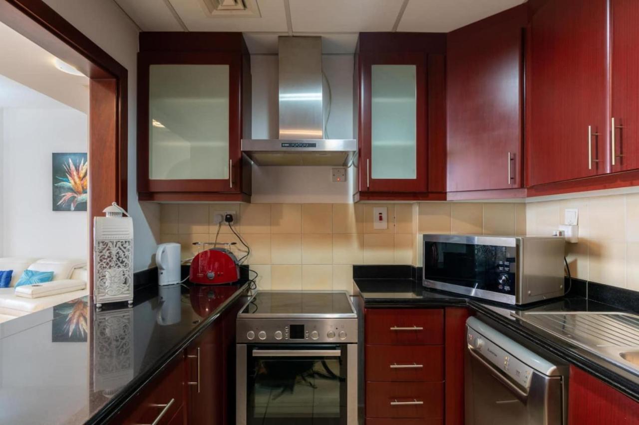 Amazing 2 Bedroom In Apartment Dubai