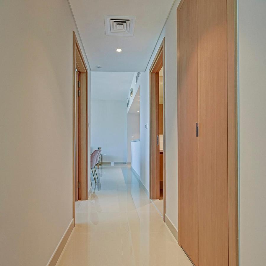 Harbour Views - Large 2 Bdr Apt - Balcony - Views
