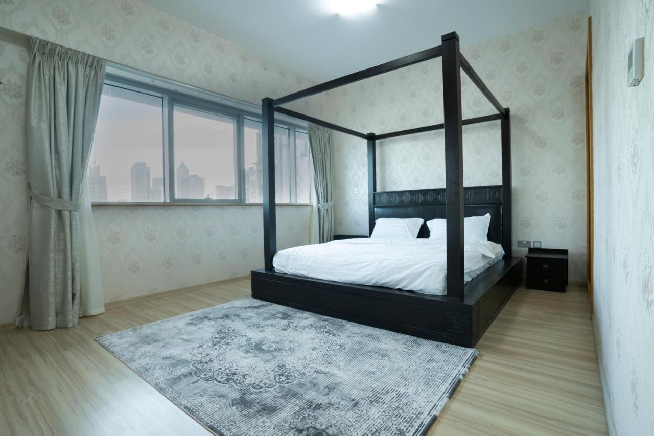 3 Bedroom W Terrace Facing Burj Khalifa. Apartment *