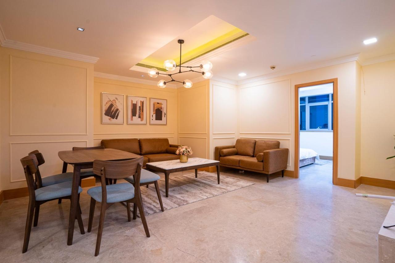 3 Bedroom W Terrace Facing Burj Khalifa. Apartment Dubai