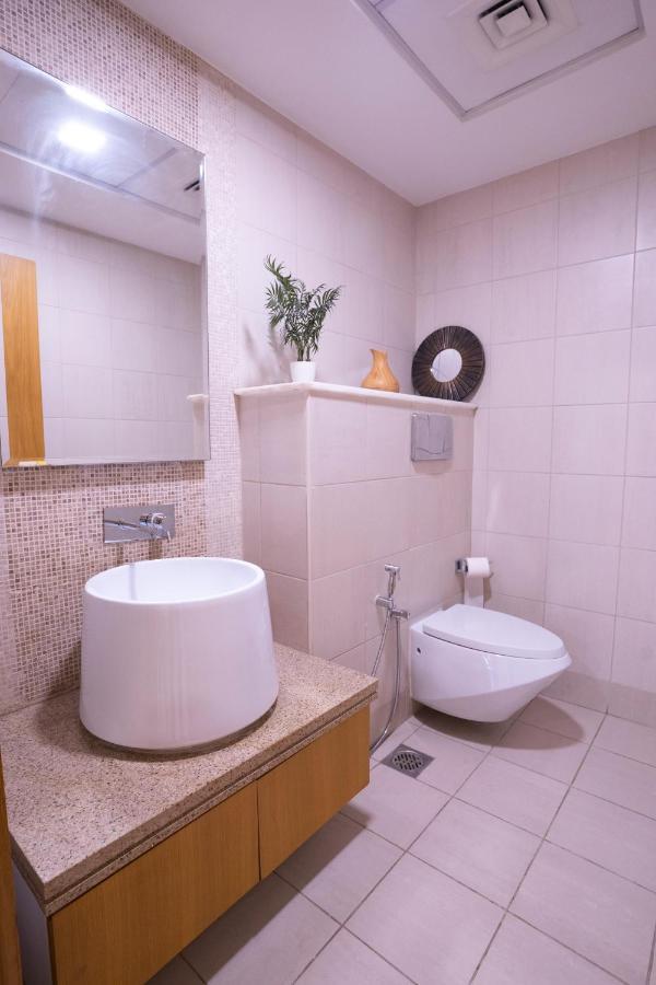 3 Bedroom W Terrace Facing Burj Khalifa.
