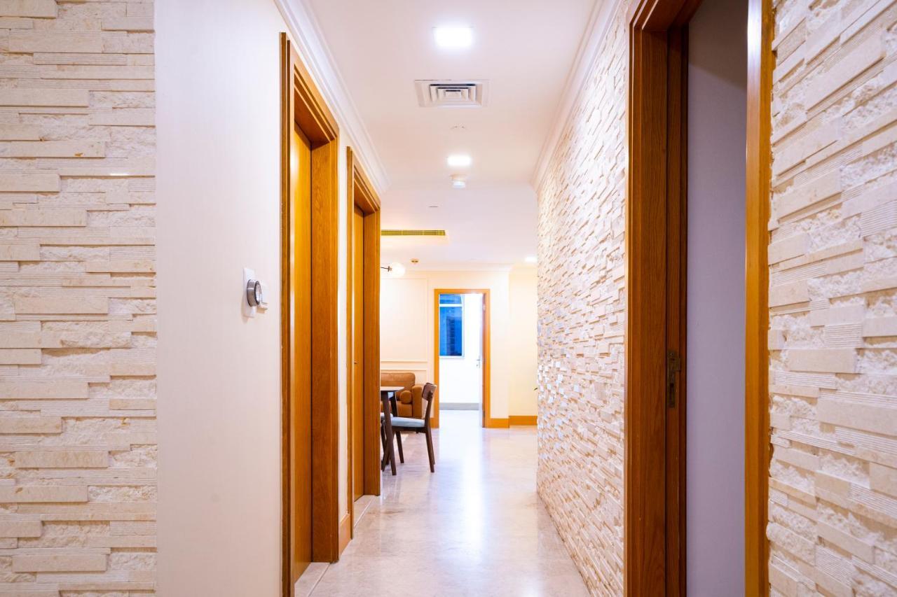 3 Bedroom W Terrace Facing Burj Khalifa.